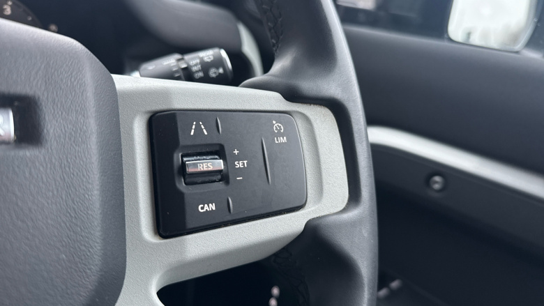 Land Rover Defender 90 Diesel 3.0 D250 Hard Top SE Auto